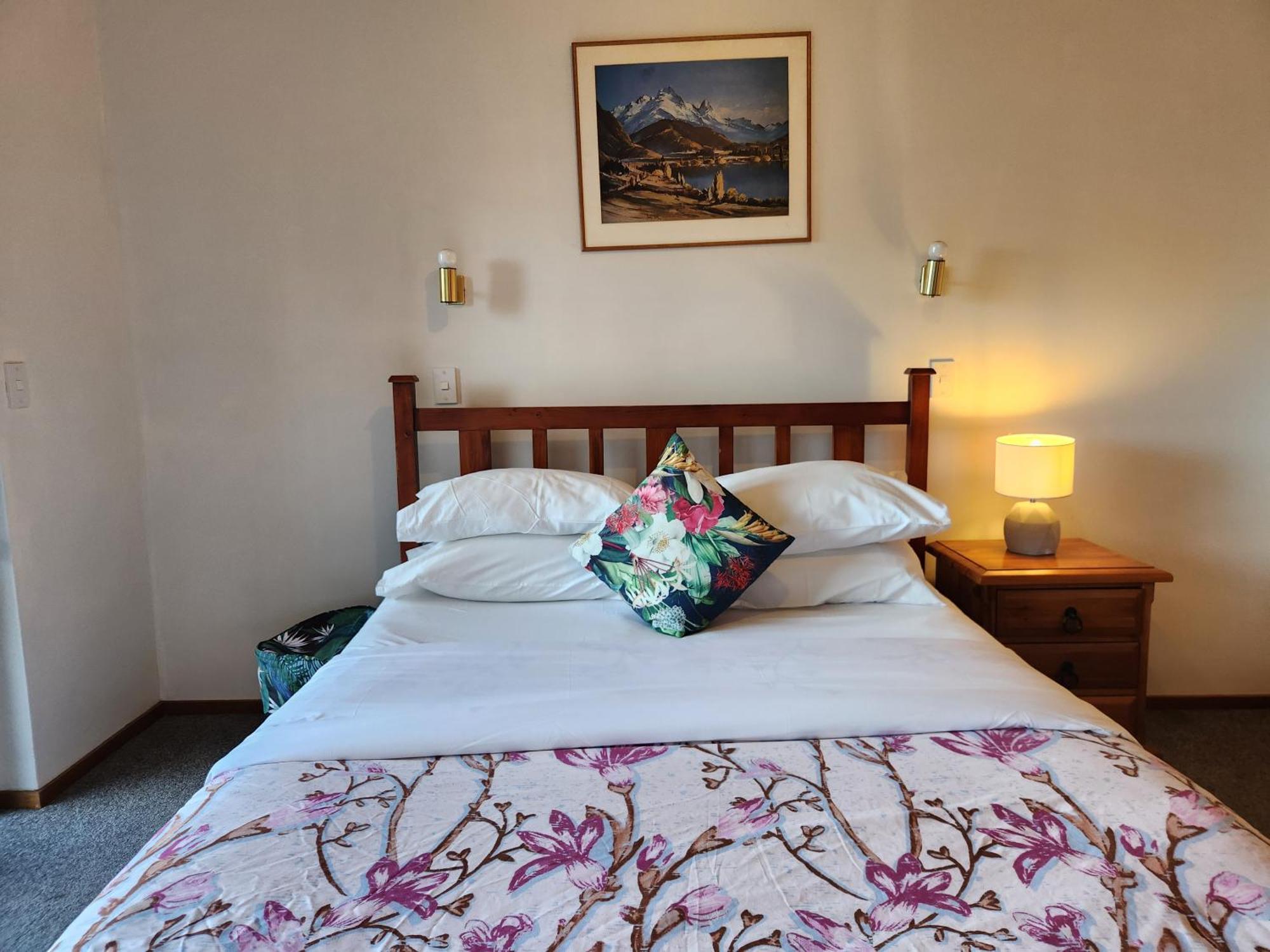 Holiday home Devine Hideaway - Family Rustic Kiwi Bach - Beautiful Views Queenstown